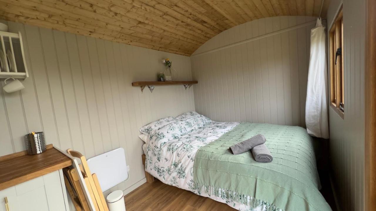 Shepherds Hut At Cedar Gables Lamberhurst Kültér fotó