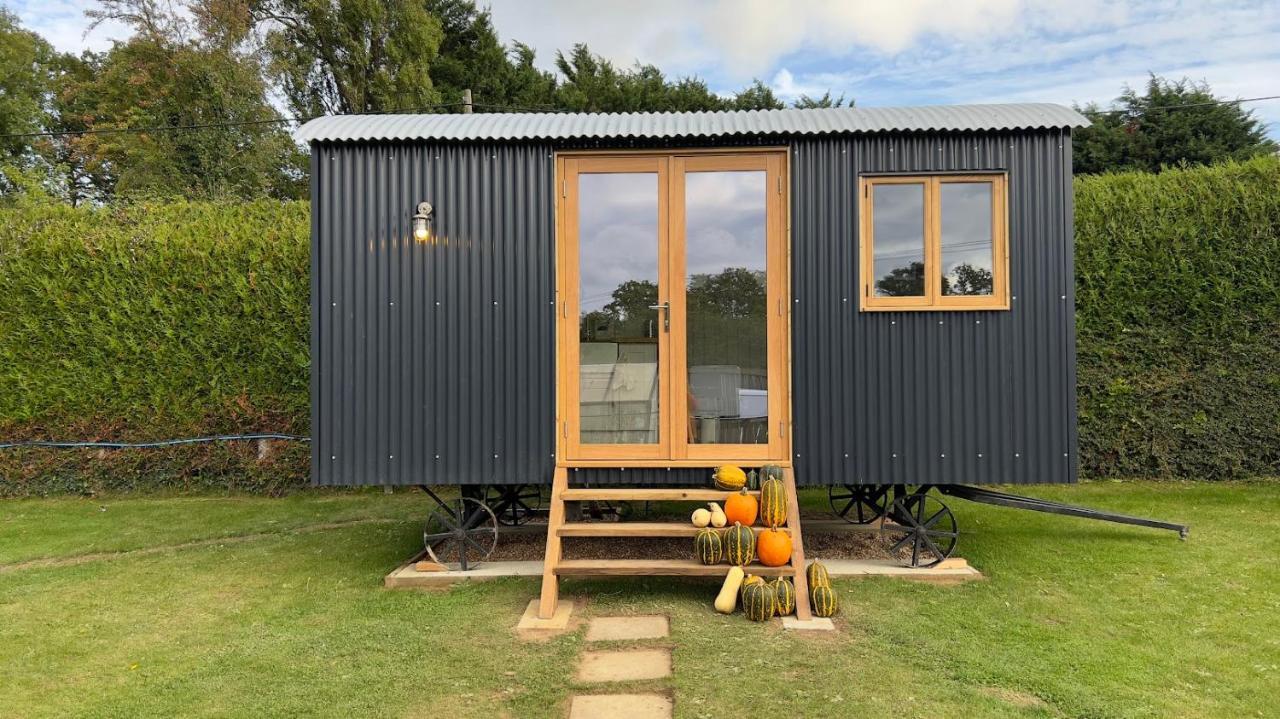 Shepherds Hut At Cedar Gables Lamberhurst Kültér fotó